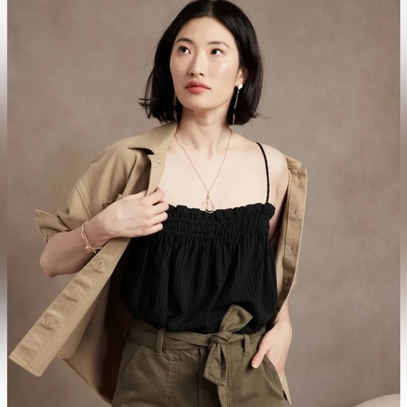 Banana Republic SEERSUCKER CAMISOLE NWT small - Picture 2 of 6